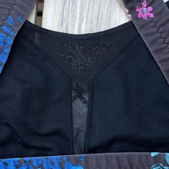 Lululemon In A Flash Bra - Picture 4 of 4